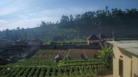 Villa Yambo Kanthil with Mountain View and Fishing Spot Hotel a Ciwidey