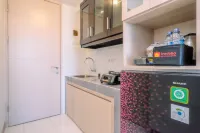 Homey and Relaxing Studio Tokyo Riverside PIK 2 Apartment By Travelio