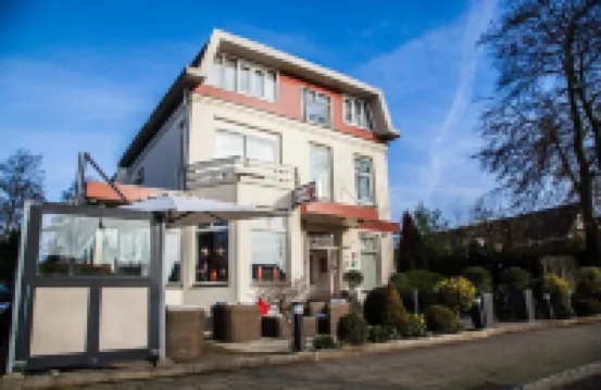 アルプ デ フェーネン ホテル Speelboerderij Elsenhove周辺のホテル