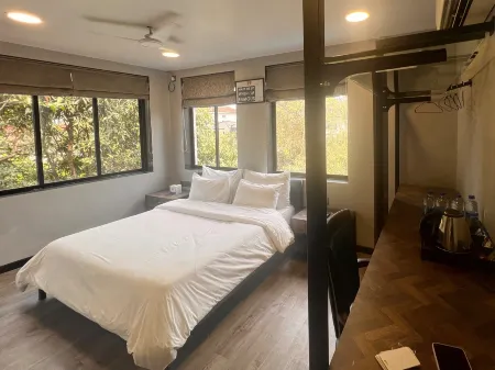 Backpacker Cowies Отели рядом с достопримечательностью «Гейтуэй Оф Индия Мамбай»