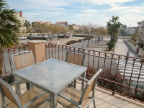 Golden Beach 聖卡洛斯拉臘皮塔酒店