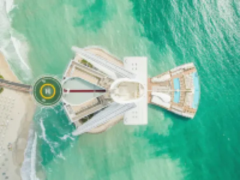 จูเมอราห์บูร์จอลอารับดูไบ โรงแรมในดูไบ