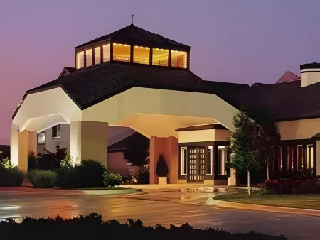 Endeavor Inn & Suites, Trademark Collection by Wyndham Отели в г. Топика