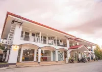 Panglao Village Court Apartments Hotels in 