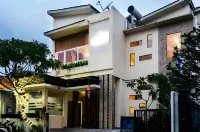 Jepun Guest House Hotels in Montong Are