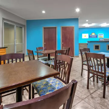 Days Inn & Suites by Wyndham Cabot