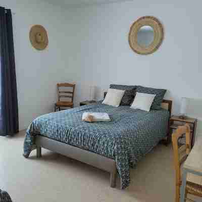 Auberge de la vallée de la Douve Rooms