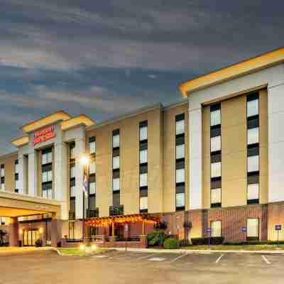 Hampton Inn & Suites Rome Hotel Exterior