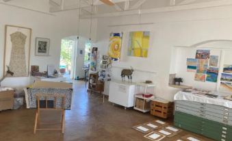 Eins Art Studios - Housity
