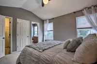 Charming Bellefonte Townhome Near Penn State!