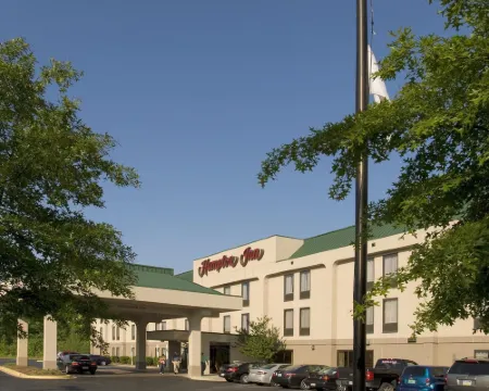 Hampton Inn Waldorf Hotels in Charles County