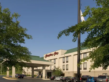 Hampton Inn Waldorf Отели в г. Сейнт Чарльз