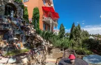 Na Verandakh Hotel