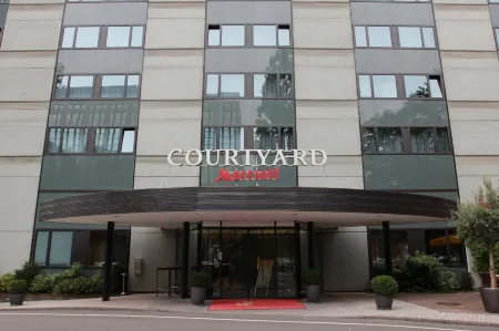 Courtyard by Marriott Duesseldorf Seestern Отели рядом с достопримечательностью «Музей «НРВ-Форум»»