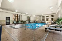 Staybridge Suites Cincinnati North فنادق في Beckett Ridge