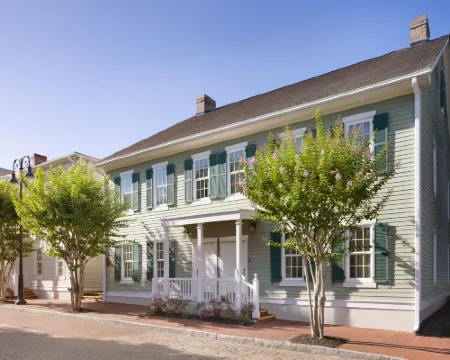 เรสซิเดนซ์ อินน์ บาย แมริออท ซาวันนาห์ ดาวน์ทาวน์/ฮิสทอริก ดิสทริกต์ โรงแรมในซาวานนาห์