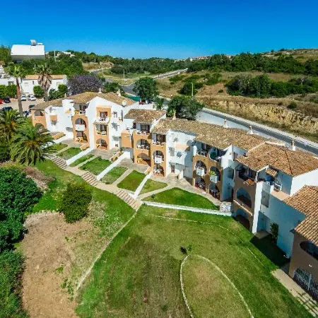 Oleandro Country Club Отели рядом с достопримечательностью «Албуфейра, центр города»