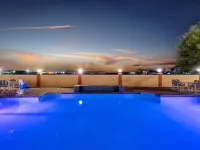 Super 8 by Wyndham Hidalgo/McAllen Area Hotels in Hidalgo
