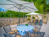 Koalas Nest Home & Apartments