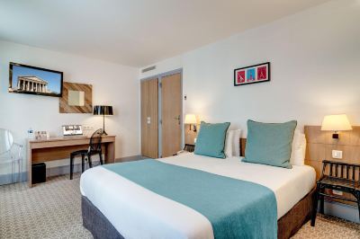 スーペリア ダブルルーム ホテル コーマルティン オペラ アストテルの写真