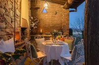 Rosyabate Cottage, with Private Garden and Views Between Lucca and Pistoia