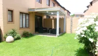 Cozy 3 Bed Duplex ,sleeps 6 With Double Bathroom