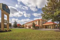 Country Inn & Suites by Radisson, Canton Near Hall of Fame Hotels in Plain Township