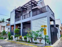 Adyvan Villa Hotels in Lowokwaru
