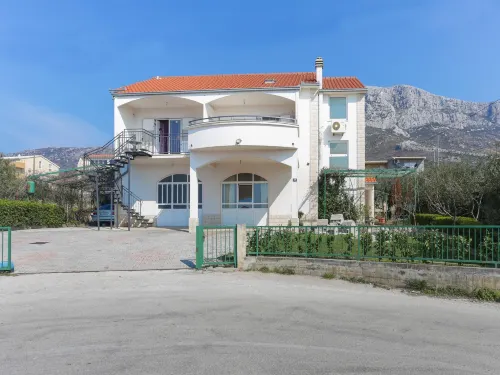 Apartment in Katel Gomilica Near Beach