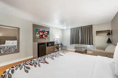 Red Roof Inn Greencastle South - Cloverdale فنادق في Greencastle