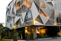 Couleur Hotel Jakarta فنادق في ويست جاكرتا