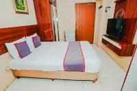 Aurora Rooms at Green Lake View Apartment Hotel di Ciputat