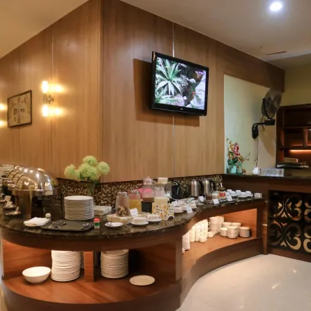 Hotel Mariat Sorong Отели в г. Соронг