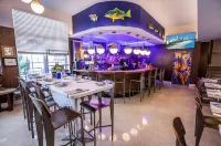 Oceanside Hotel and Suites - sarapan