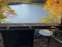 Cozy 3-bed lakefront home with deck & fireplace Hotels in Harrison County