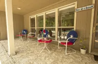 VRBO HOME AWAY Paradise Getaway House- With Pool and Hot Tub!