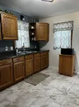 Cozy/Modern Home Close to Pool/Park, Quick Uber to Downtown or the Univeristy