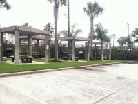 Beachfront Top Floor Front Gulf View Balcony 1Bed 1Bath Bunk Beds Custom Design