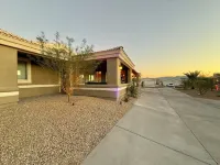 Wknd@Bernies-Romantic Secluded Desert Oasis-Cozy 2Bd Villa-Pvt Hot Tub Boat Prkg