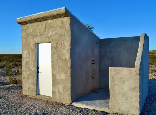 Pickleball Cabin with Outdoor Kitchen