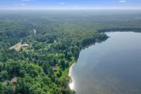 Scenic, Serene Lakefront Cabin — Wood Stove