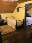 SPRINGHOUSE  1803 - UNIQUE HISTORIC HOME