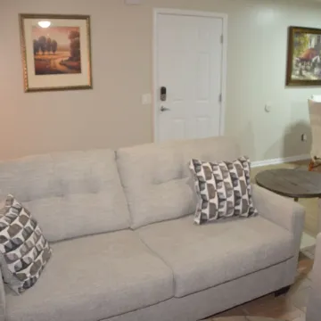 Enchanting Oasis - Centrally located! Quiet, great TDY spot, family friendly.