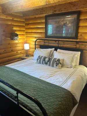 Cabin getaway 1-Hour from Jackson Hole, Golfing, Fishing, Palisades, Yellowstone