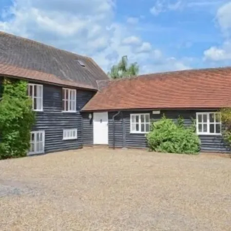 Priory Barn - ideal for large family groups. Sleeps 8/9 adults plus 3 children