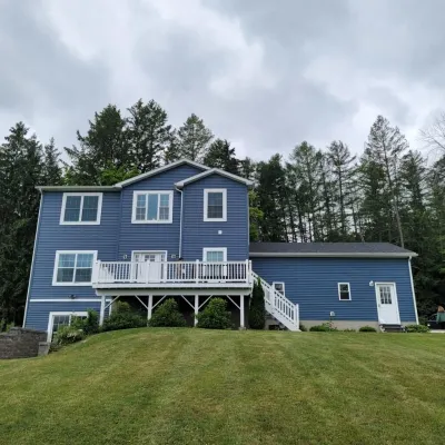 Seneca Summit: Lake view, private road