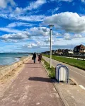 Appartement Cosy à 100m de la Plage 寶劍海灘附近的飯店