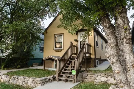 Cozy Apartment Minutes from Downtown Отели рядом с достопримечательностью «Южная Дакота Скул оф Майнс & Текнолоджи»