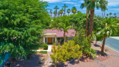 The Crest: Mid-Century Couples Retreat- Pool & Mountain Views - 2 Beds #066151