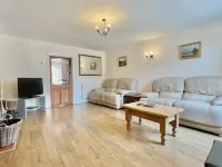 3 bedroom character town house on the edge of the Blackdown hills 惠靈頓酒店